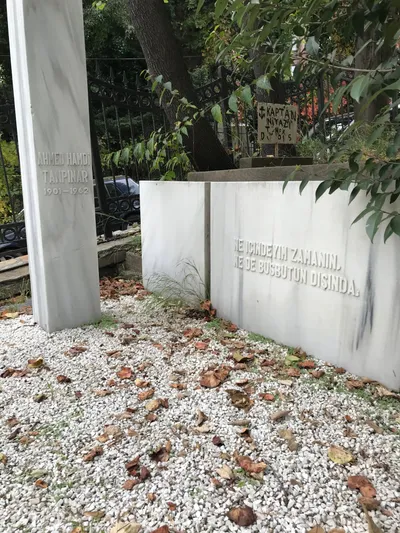 Among Istanbul's Literary Giants: A Walk Through Aşiyan Cemetery 3