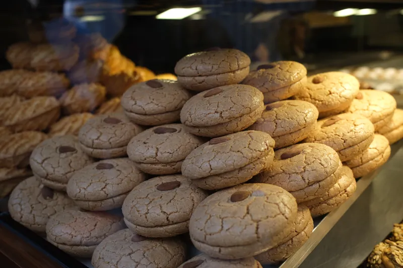 Day Day Pastanesi Istanbul: A Sweet Journey Through 60 Years of Armenian Bakery Tradition