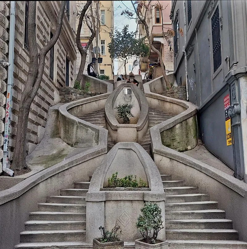 Kamondo Stairs