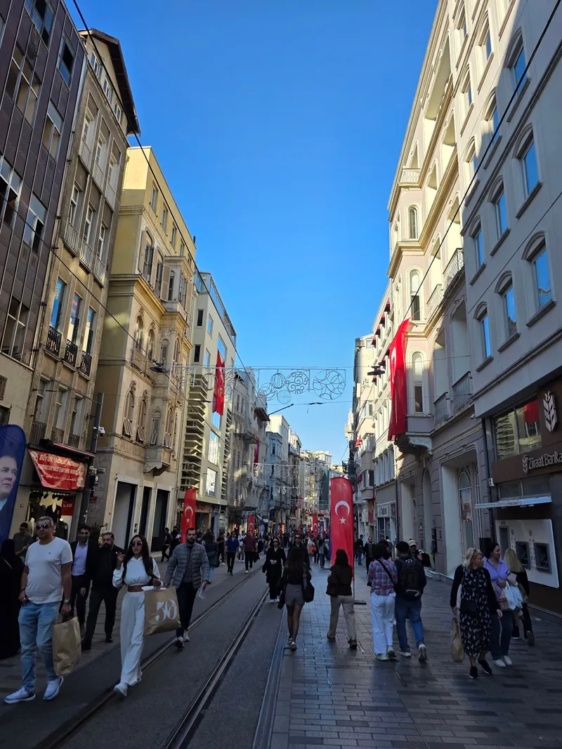 Taksim İs Merkezi