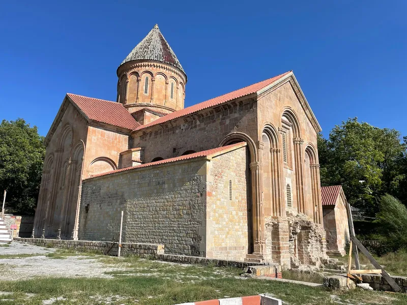 Ishkhani