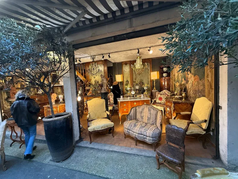 Marché aux puces de Saint-Ouen
