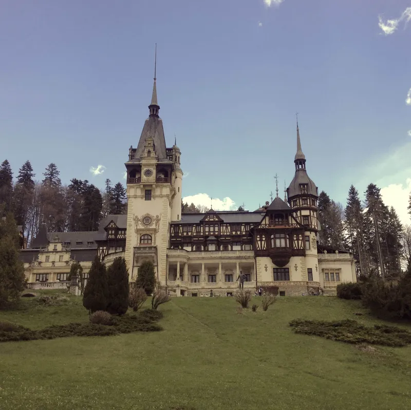 An imposing castle at the foot of the mountains: Peles Castle