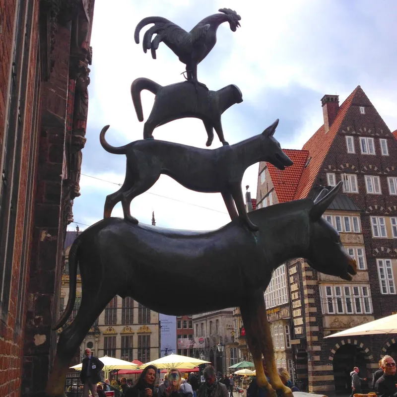 The magic ankle of the donkey: Statue of the Bremen Town Musicians